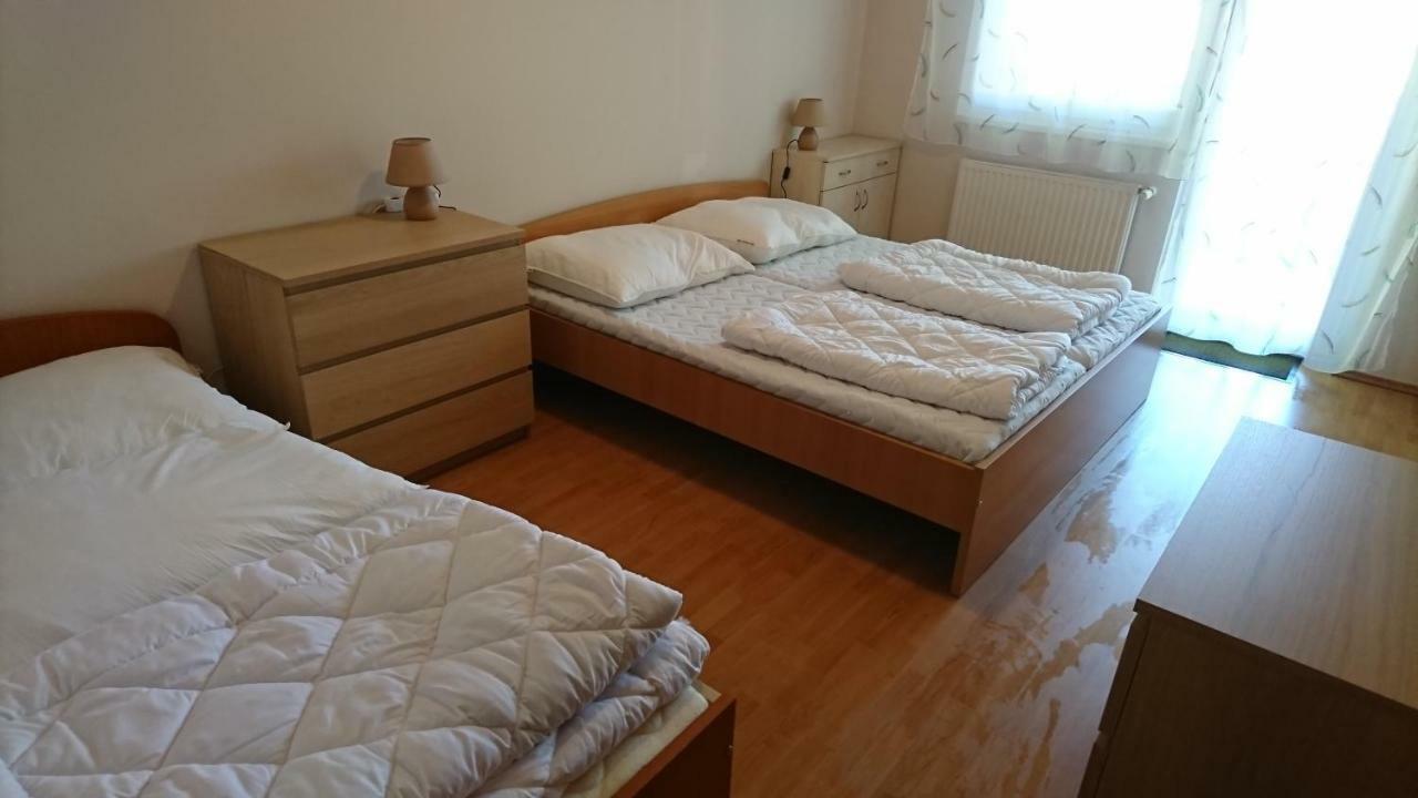 Villa Palazzo Apartments Siofok Ngoại thất bức ảnh